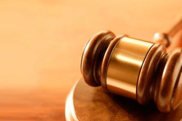la justice et le marteau